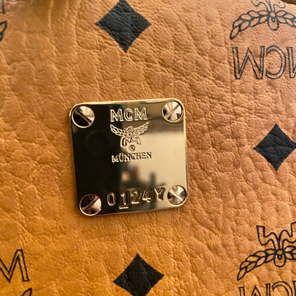 MCM Bag - Picture 6 of 10